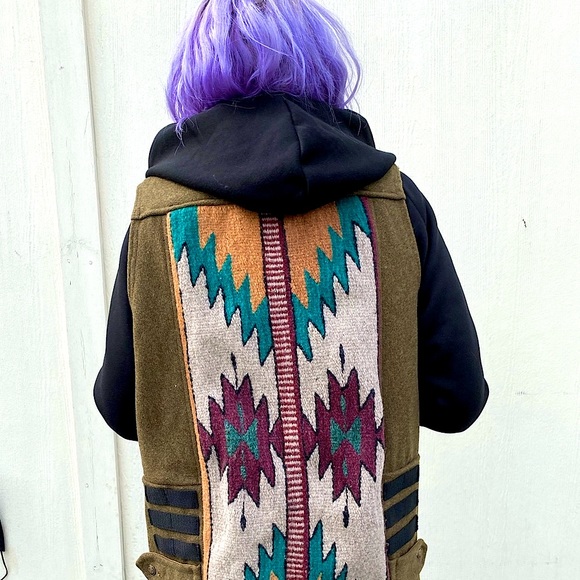 🦊 FOX & VIXEN || HANDMADE VINTAGE || Reworked Military Boiled Wool Utility Vest - Picture 3 of 13